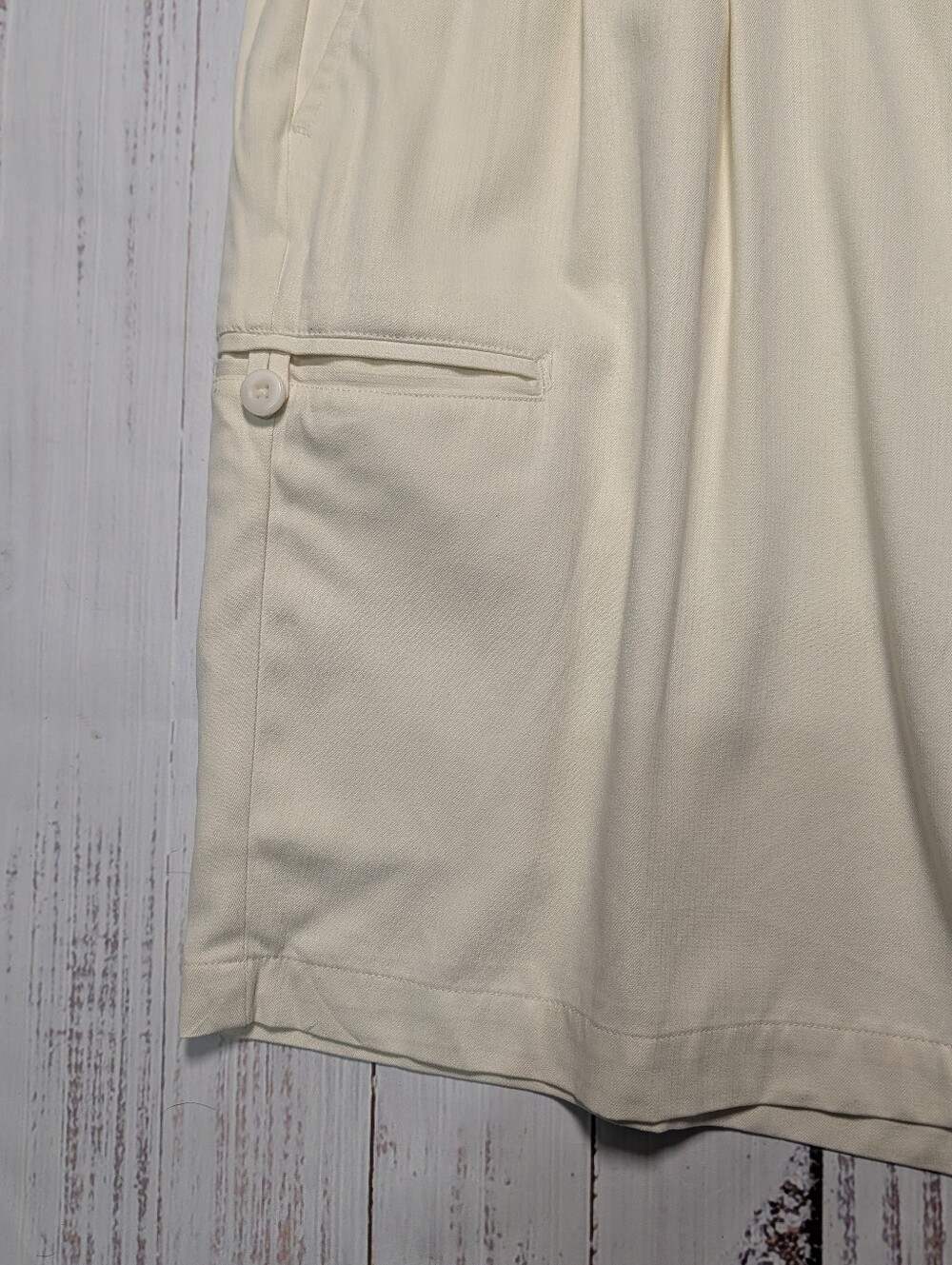 Roundtree & Yorke Caribbean Silk Shorts Cream Size 38 NWT - Picture 2 of 13